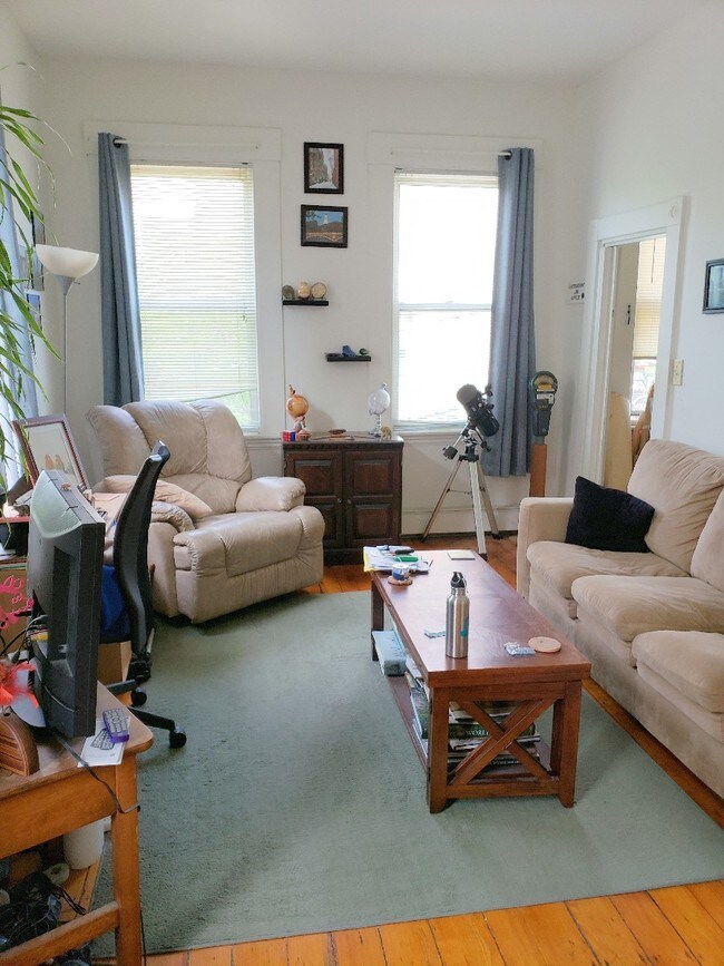 224 Banks St-Unit -2 in Cambridge, MA - Building Photo - Building Photo