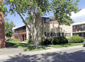 Maple Leaf Apartments in Denver, CO - Building Photo - Building Photo