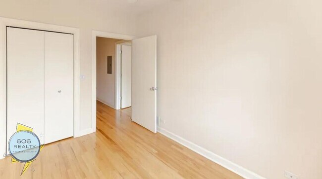 3349 N Clark St, Unit 2s in Chicago, IL - Building Photo - Building Photo