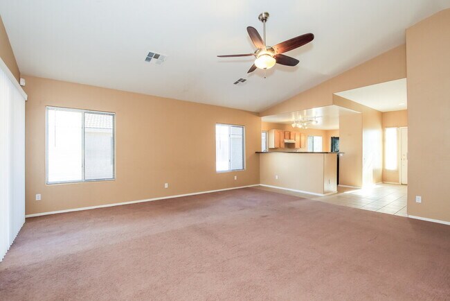 13402 W Watson Ln in Surprise, AZ - Building Photo - Building Photo