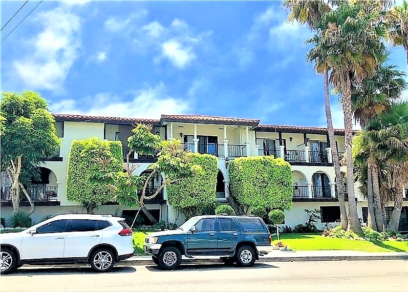 101 W Canada in San Clemente, CA - Building Photo