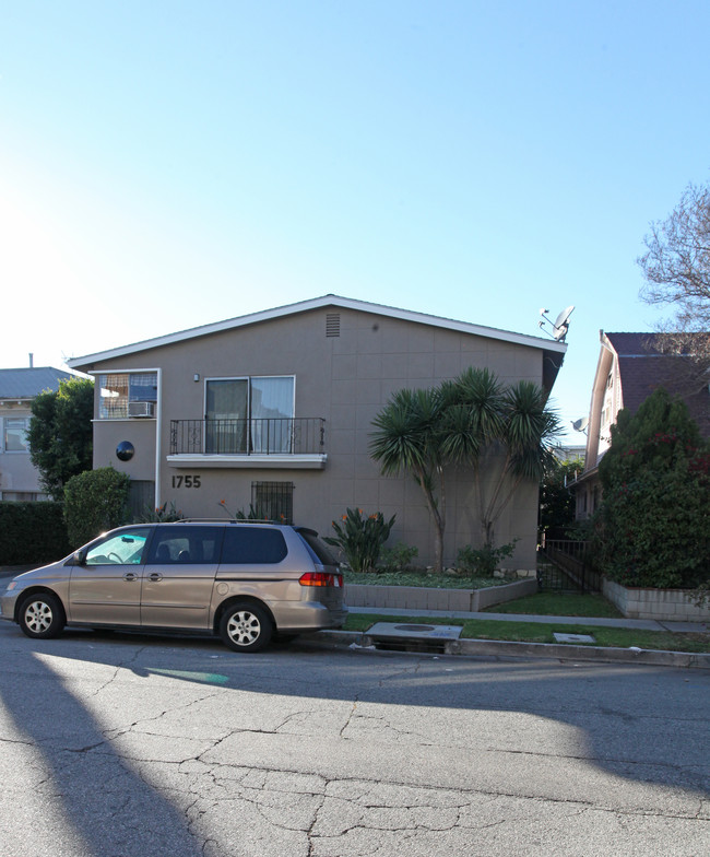 1755 Kenmore Ave in Los Angeles, CA - Building Photo - Building Photo