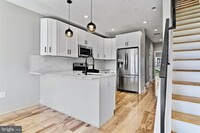 2703 W Glenwood Ave in Philadelphia, PA - Building Photo - Interior Photo