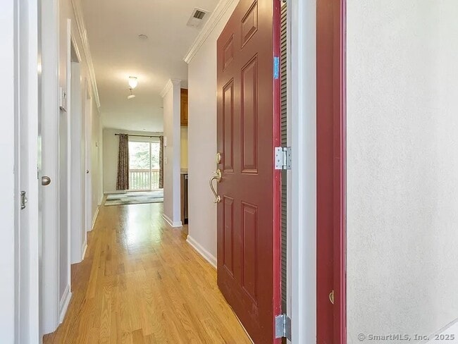51 Forest Ave in Greenwich, CT - Building Photo - Building Photo