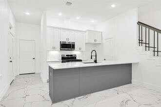 9316 Waller St in Houston, TX - Building Photo - Building Photo