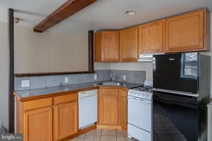 116 E Gay St in West Chester, PA - Building Photo