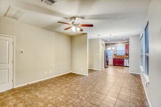 17115 Amarose Dr in Houston, TX - Building Photo - Building Photo