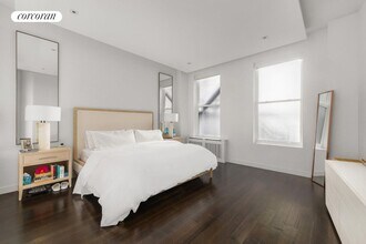 7 E 17th St in New York, NY - Building Photo - Building Photo