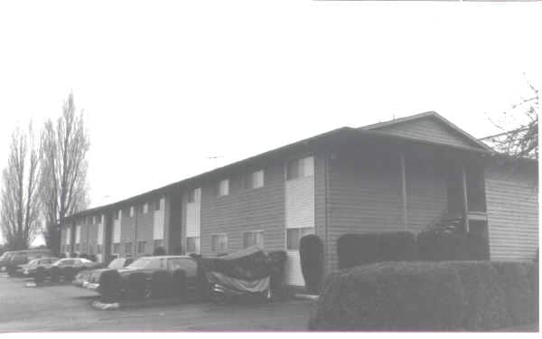 10900 SW Gaarde St in Tigard, OR - Building Photo - Building Photo