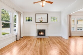 58 Deaverview Rd in Asheville, NC - Building Photo - Building Photo