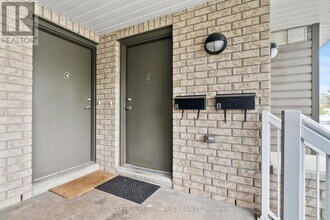 2016 Dorima St in Ottawa, ON - Building Photo - Building Photo