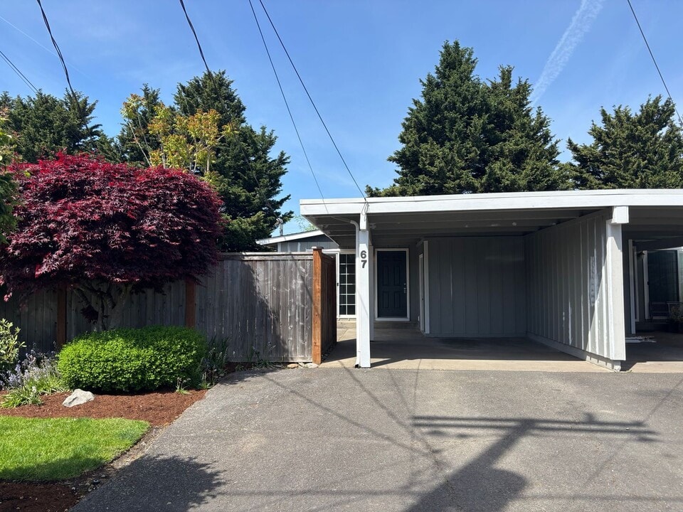 65 Hamilton Ave-Unit -67 in Eugene, OR - Building Photo