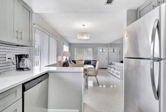 1751 S Ocean Blvd, Unit 101 in Pompano Beach, FL - Foto de edificio - Building Photo