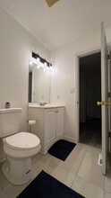 301 Winners Cir S, Unit Room 1 in Jacksonville, NC - Building Photo - Building Photo