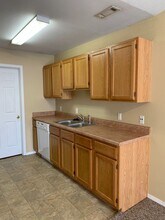 1437 Sligo St in Fayetteville, AR - Building Photo - Building Photo
