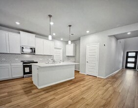 18516 Amber Pine Ct in Montgomery, TX - Building Photo - Building Photo