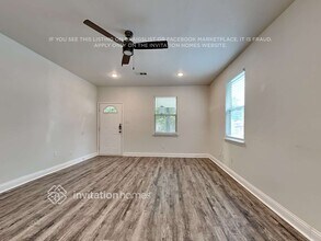 227 W Suffolk Ave in Dallas, TX - Building Photo - Building Photo