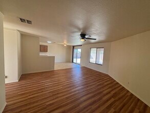 14973 N Clydesdale Dr in Tucson, AZ - Foto de edificio - Building Photo