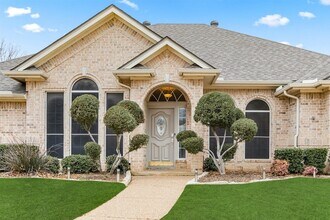 118 W Greenbriar Ln in Colleyville, TX - Building Photo - Building Photo