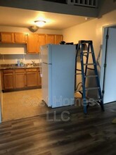 26509 Inkster Rd-Unit -Apt East in Flat Rock, MI - Foto de edificio - Building Photo