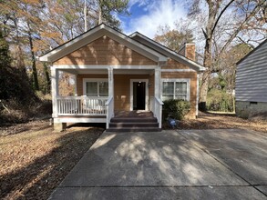 1903 Chattahoochee Pl in East Point, GA - Building Photo - Building Photo