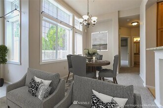 555 Anacortes Ct NE-Unit -103 in Renton, WA - Building Photo - Building Photo