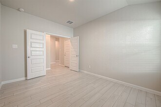 331 Hbr Frst Ln in Montgomery, TX - Building Photo - Building Photo