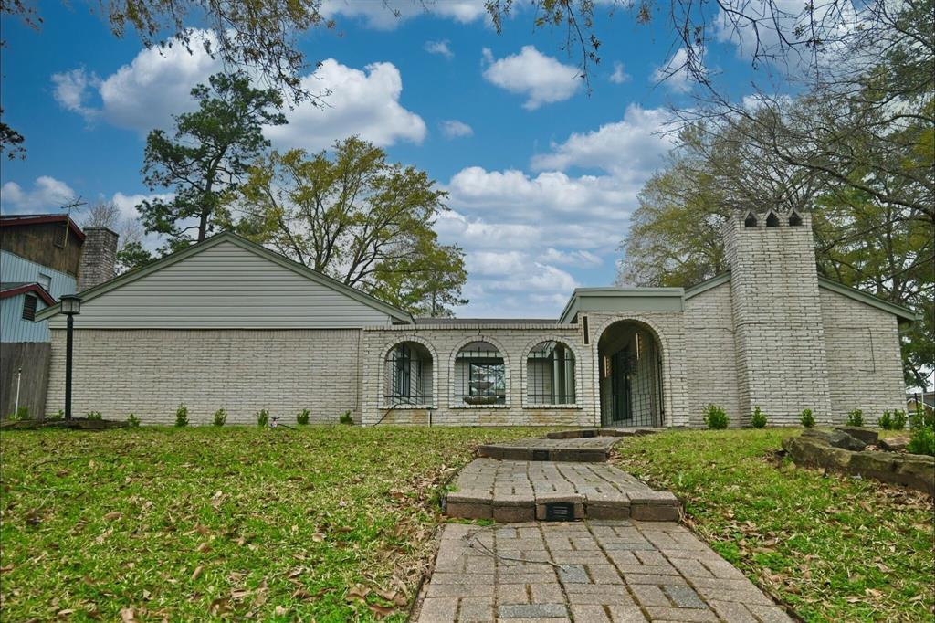 202 Pine Branch Dr in Spring, TX - Building Photo