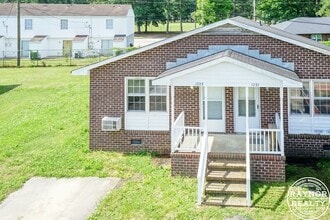 1721-1723 Windsor Dr in Rocky Mount, NC - Building Photo - Building Photo