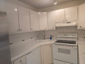 1455 SW Silver Pine Way, Unit 106D2 in Palm City, FL - Building Photo - Building Photo