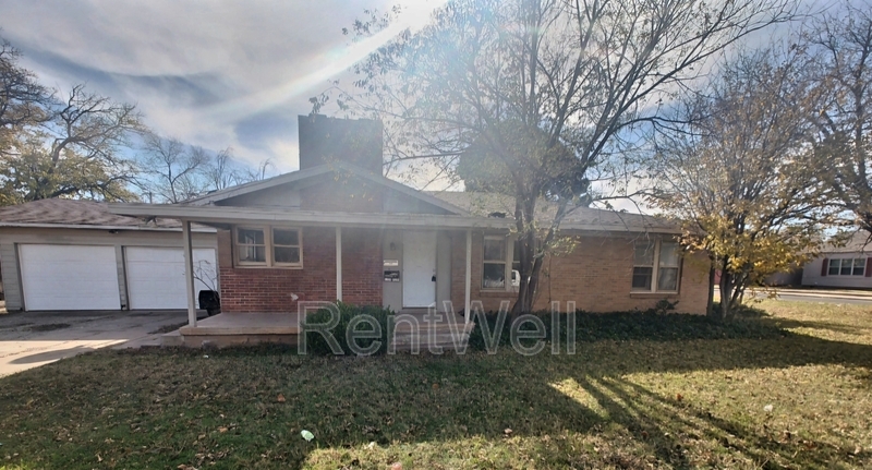 1725 25th St in Lubbock, TX - Building Photo