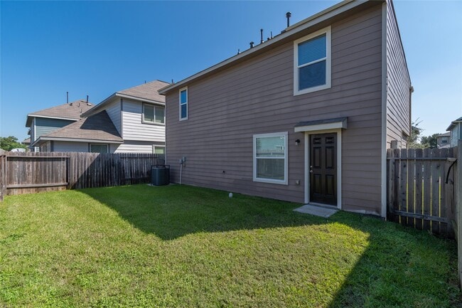 property at 5456 Quail Cove Ln