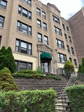 110 Glenwood Hill in Jersey City, NJ - Building Photo - Building Photo
