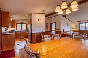 284 Tin Mine Rd in Jackson, NH - Building Photo