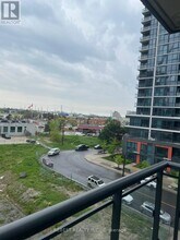 5025 Four Springs Ave in Mississauga, ON - Building Photo - Building Photo