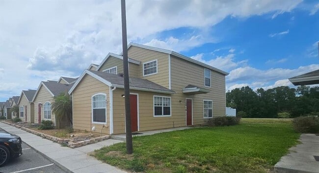 property at 601 Washington Palm Loop