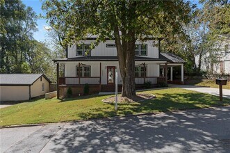 1331 Diamond Ave SE in Atlanta, GA - Building Photo - Building Photo