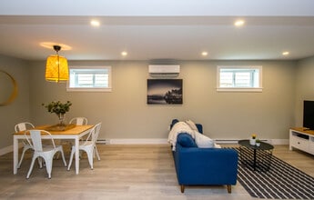 142 Prince Albert Rd in Dartmouth, NS - Building Photo - Building Photo