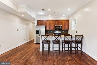 1116 C St NE in Washington, DC - Foto de edificio - Building Photo