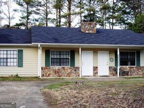 260 Handley Ct in Tyrone, GA - Building Photo - Building Photo