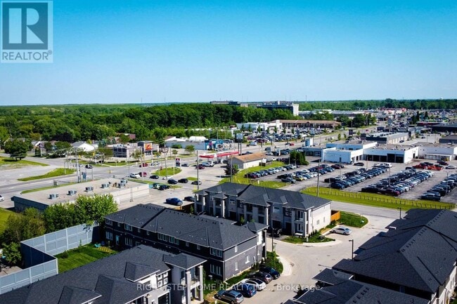 property at 9 Mann Trl