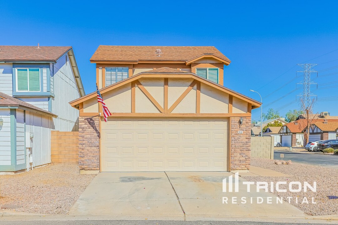 1915 S 39th St in Mesa, AZ - Building Photo