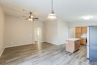 1625 E Aspen Ave in Buckeye, AZ - Building Photo - Building Photo