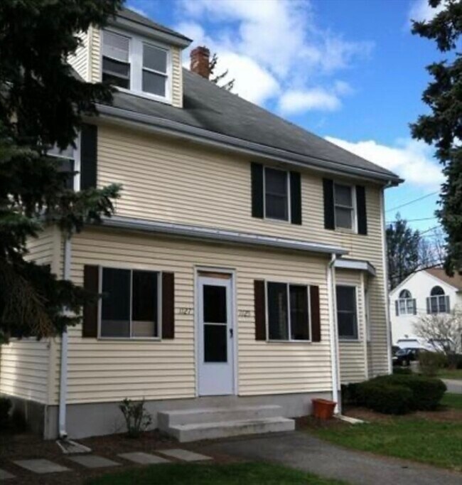 property at 1125 Chestnut St