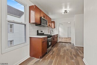 73 S 13th St in Newark, NJ - Building Photo - Building Photo