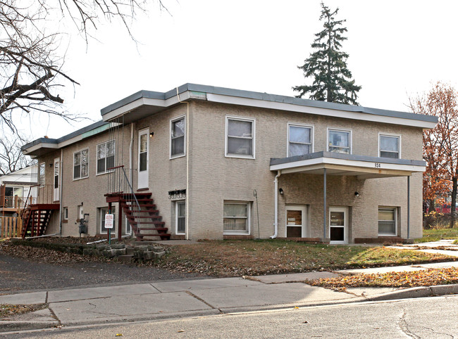 834 Allen Ave in West St. Paul, MN - Foto de edificio - Building Photo