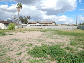 1719-1733 W Mountain View Rd in Phoenix, AZ - Building Photo - Building Photo