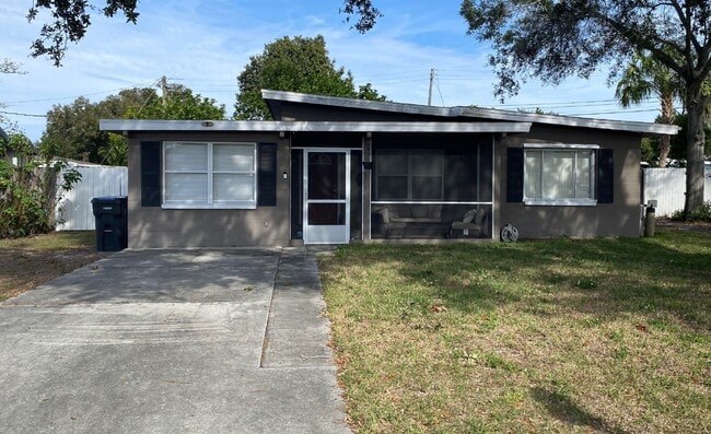 property at 5283 Jasmine Cir