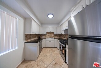 9205 Alcott St in Los Angeles, CA - Building Photo - Building Photo
