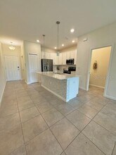 9825 Red Eagle Dr in Orlando, FL - Building Photo - Building Photo